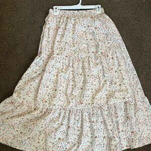 Boutique floral skirt, new without tags. Polygram M medium